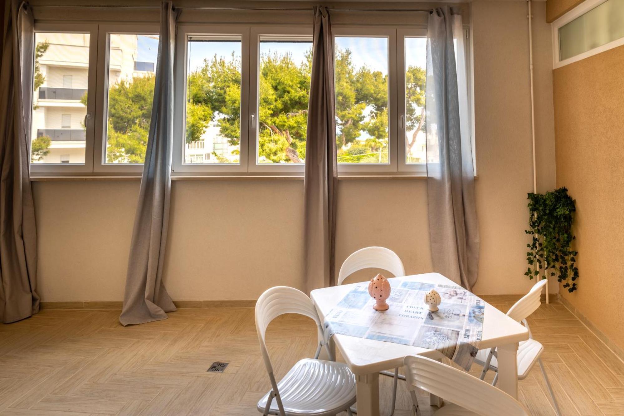 Monopoli Favolosa - Spacious 100Mq Apt. W/ Parking Екстериор снимка